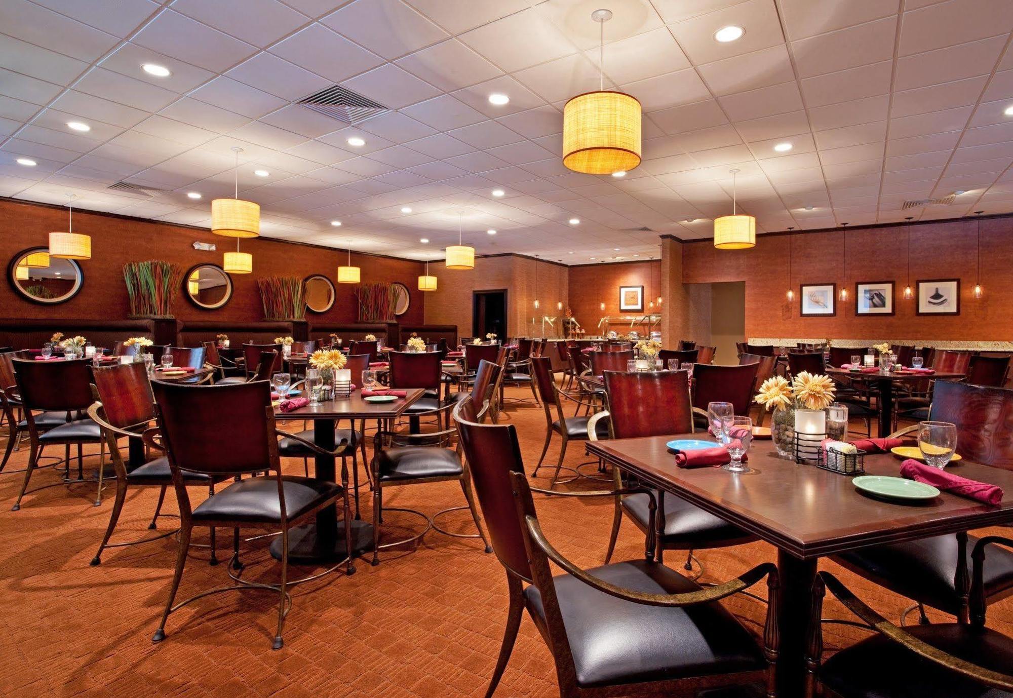 Best Western Plus Strongsville Cleveland Exterior foto
